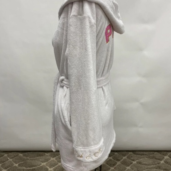 VS PINK Robe - Picture 3 of 9